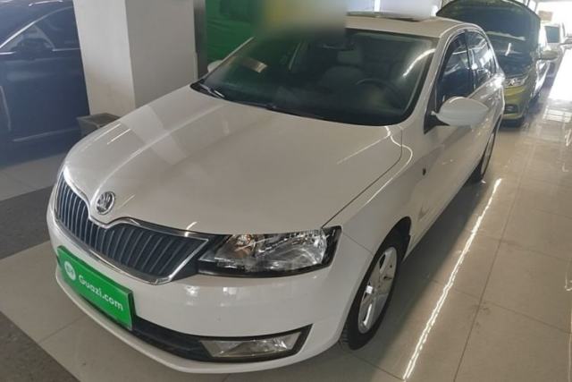 Used Skoda Rapid 2015 1.6L Manual Smart Selection Model