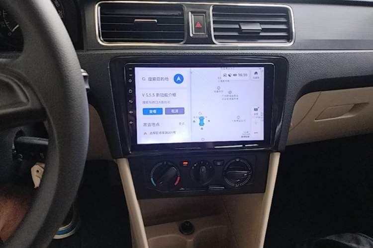 Used Skoda Rapid 2015 1.6L Manual Smart Selection Model Audio And AC Panel