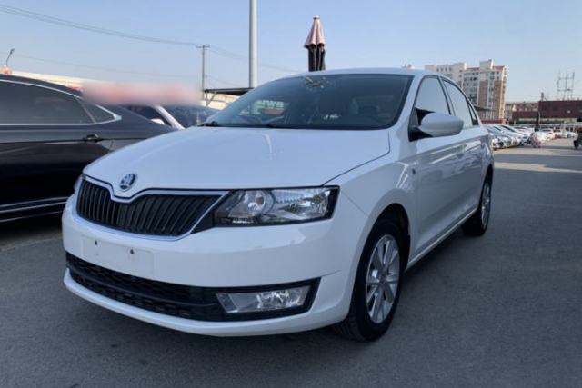 Used Skoda Rapid 2015 1.6L Automatic Smart Selection Model