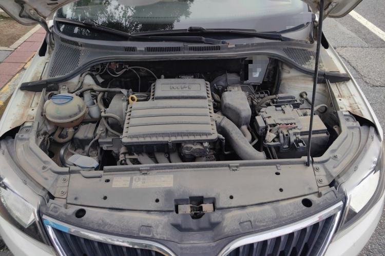 Used Skoda Rapid 2015 1.6L Automatic Smart Selection Model Engine Bay