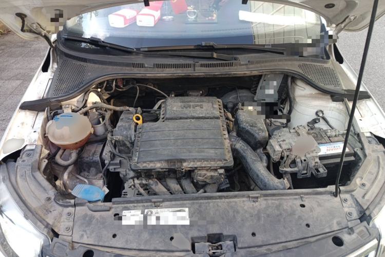 Used Skoda Rapid 2015 1.6L Manual Le Xuan Model Engine Bay