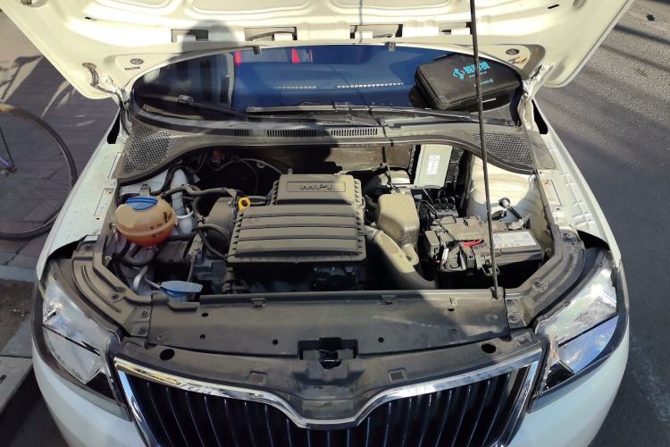 Used Skoda Rapid 2015 1.4L Manual Enjoyment Model Engine Bay