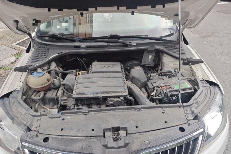 Used Skoda Rapid 2015 1.6L Automatic Smart Selection Model Engine Bay