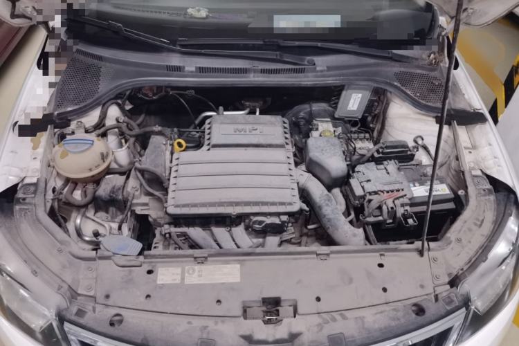 Used Skoda Rapid 2015 1.6L Automatic Smart Selection Model Engine Bay