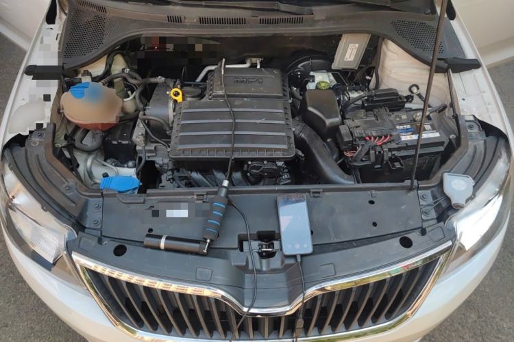 Used Skoda Rapid 2015 1.6L Automatic Smart Selection Model Engine Bay