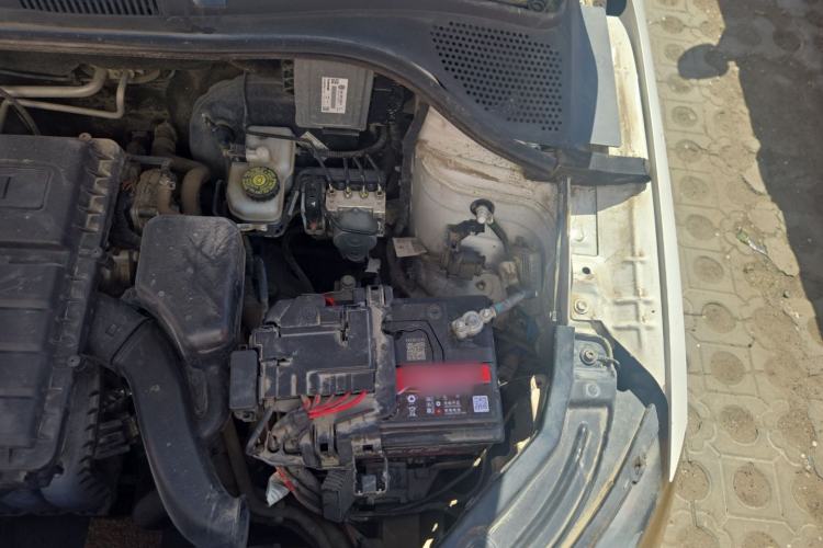 Used Skoda Rapid 2015 1.6L Automatic Smart Selection Model Engine Bay Left