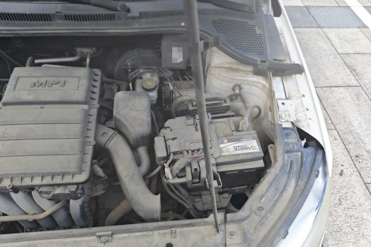 Used Skoda Rapid 2015 1.6L Automatic Preferred Model Engine Bay Left