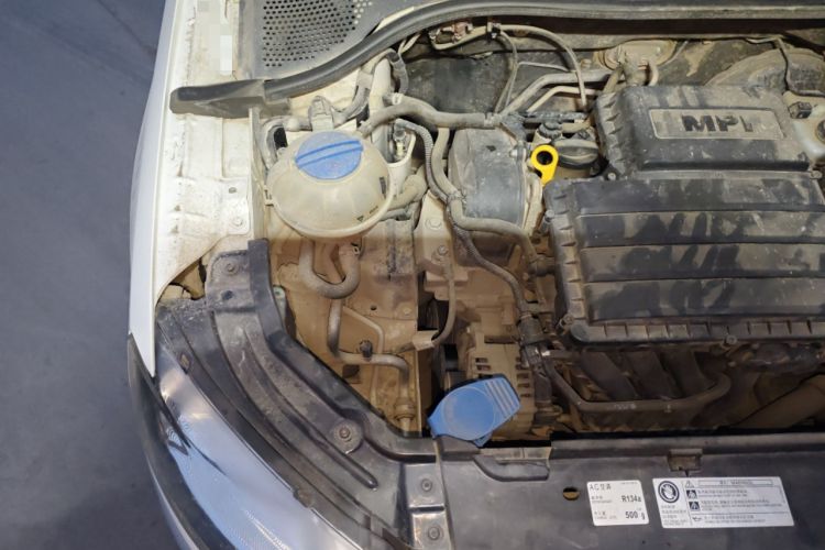 Used Skoda Rapid 2015 1.4L Manual Enjoyment Model Engine Bay Right
