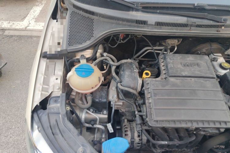 Used Skoda Rapid 2015 1.4L Manual Enjoyment Model Engine Bay Right