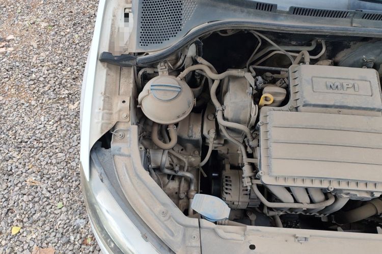 Used Skoda Rapid 2015 1.6L Manual Smart Selection Model Engine Bay Right