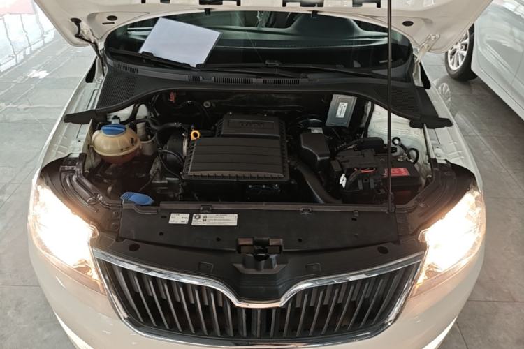 Used Skoda Rapid 2015 1.6L Automatic Smart Selection Model Engine Bay
