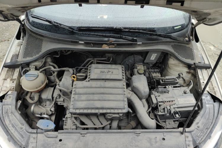 Used Skoda Rapid 2015 1.6L Automatic Smart Selection Model Engine Bay