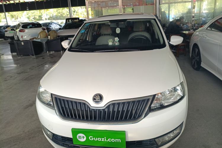 Used Skoda Rapid 2015 1.6L Automatic Smart Selection Model Exterior 1
