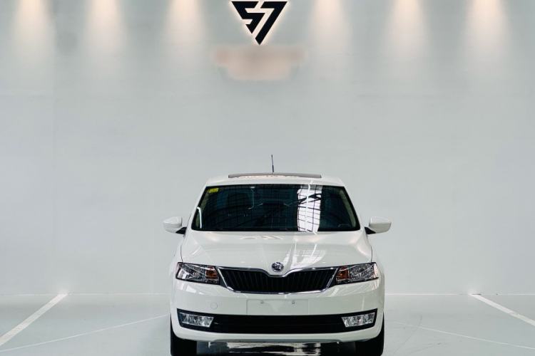 Used Skoda Rapid 2015 1.6L Automatic Smart Selection Model Exterior 1