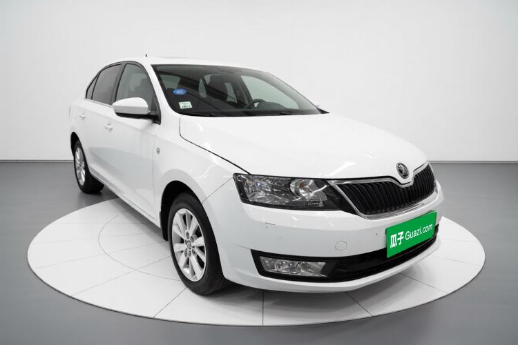 Used Skoda Rapid 2015 1.6L Manual Smart Selection Model Exterior 2