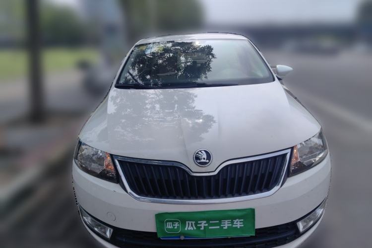 Used Skoda Rapid 2015 1.6L Automatic Smart Selection Model Front