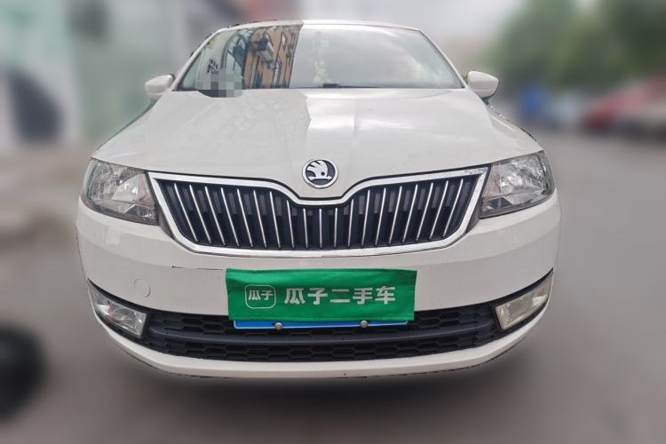 Used Skoda Rapid 2015 1.6L Automatic Smart Selection Model Front