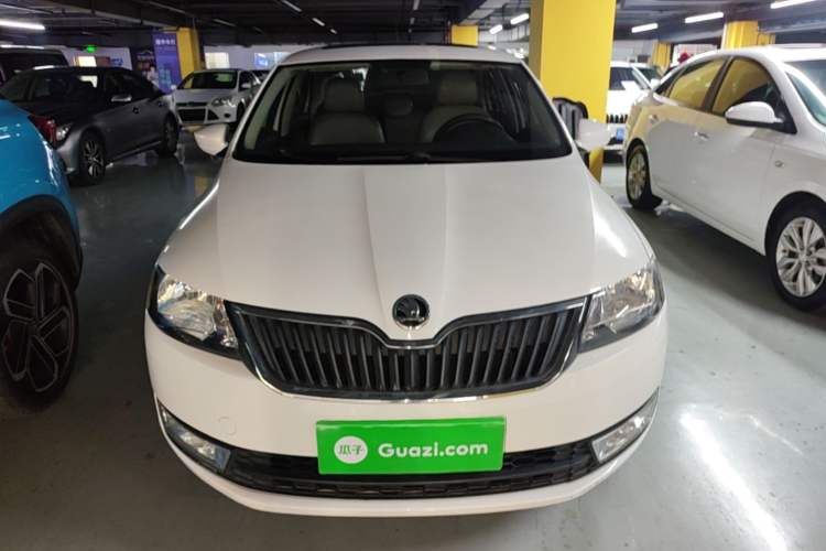 Used Skoda Rapid 2015 1.6L Manual Smart Selection Model Front