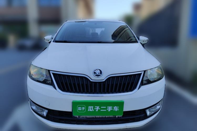 Used Skoda Rapid 2015 1.6L Automatic Smart Selection Model Front