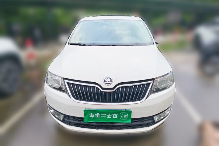 Used Skoda Rapid 2015 1.6L Automatic Smart Selection Model Front