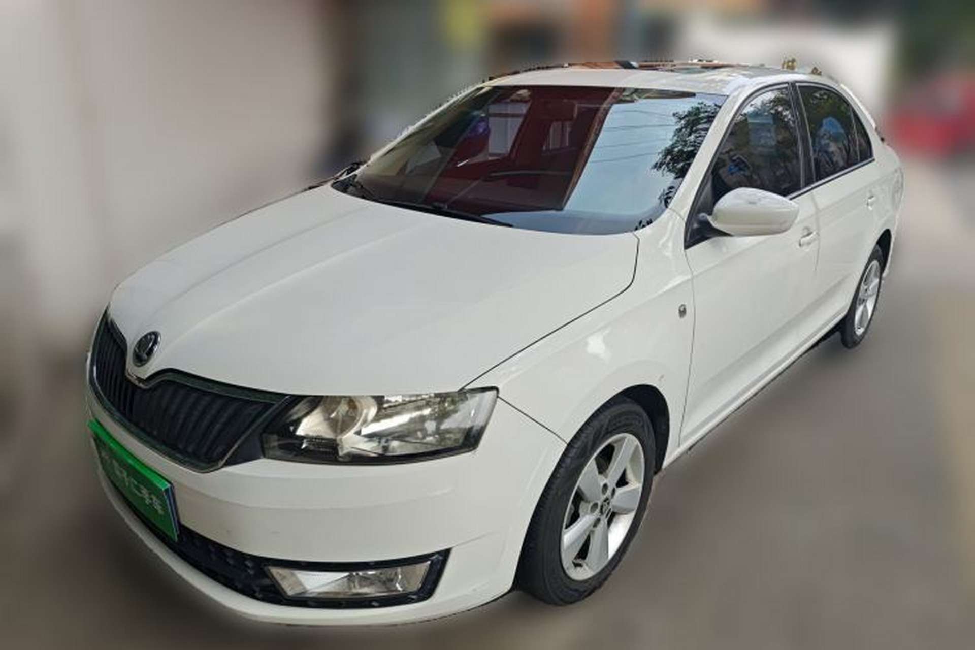 Used Skoda Rapid 2015 1.6L Automatic Smart Selection Model Front Left 45 Deg