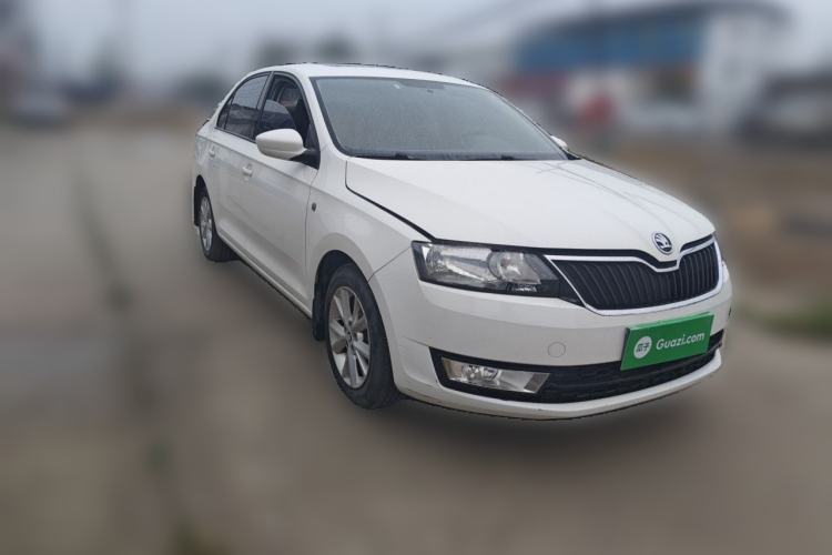 Used Skoda Rapid 2015 1.6L Manual Smart Selection Model Front Right 45 Deg