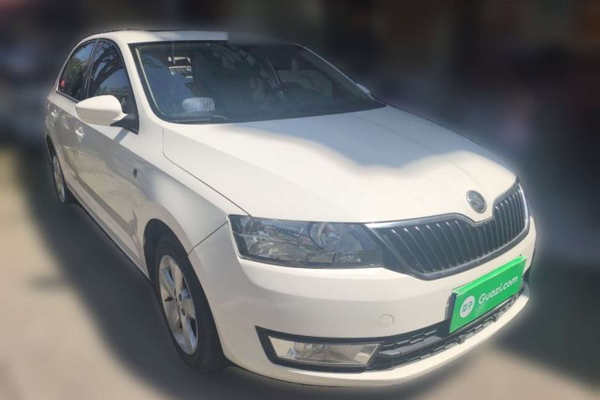 Used Skoda Rapid 2015 1.6L Automatic Smart Selection Model Front Right 45 Deg