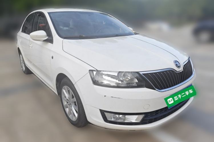 Used Skoda Rapid 2015 1.6L Automatic Preferred Model Front Right 45 Deg