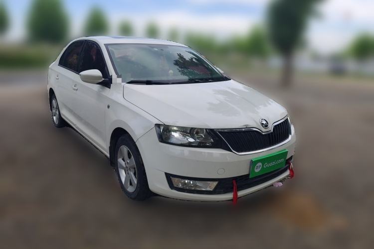 Used Skoda Rapid 2015 1.6L Manual Smart Selection Model Front Right 45 Deg