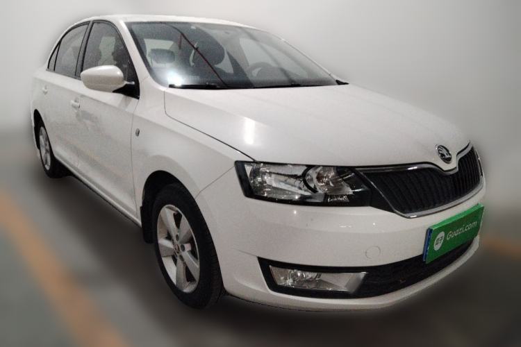 Used Skoda Rapid 2015 1.6L Manual Smart Selection Model Front Right 45 Deg