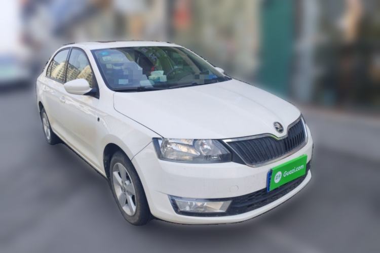 Used Skoda Rapid 2015 1.6L Manual Smart Selection Model Front Right 45 Deg
