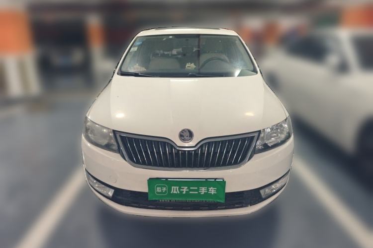 Used Skoda Rapid 2015 1.6L Automatic Smart Selection Model Front