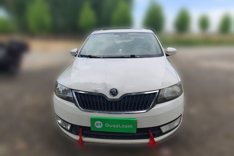 Used Skoda Rapid 2015 1.6L Manual Smart Selection Model Front