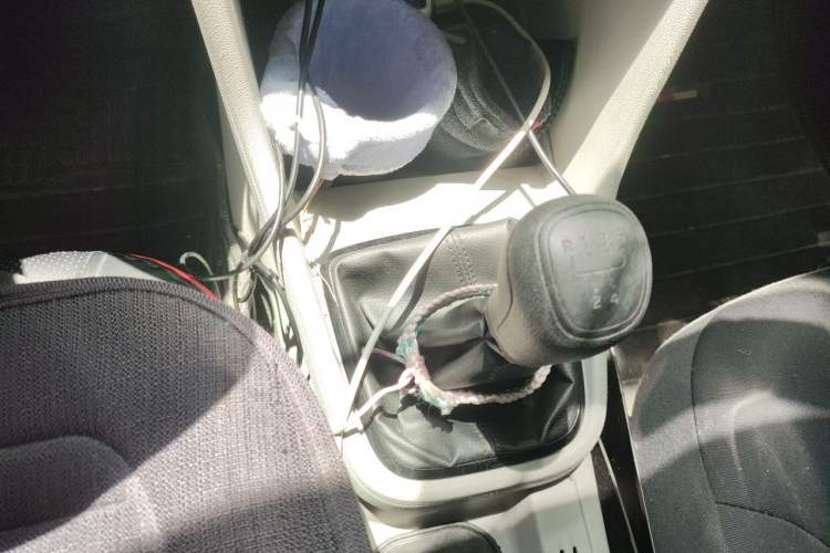Used Skoda Rapid 2015 1.4L Manual Enjoyment Model Gear Lever