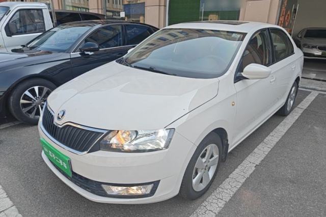 Used Skoda Rapid 2015 1.6L Automatic Smart Selection Model