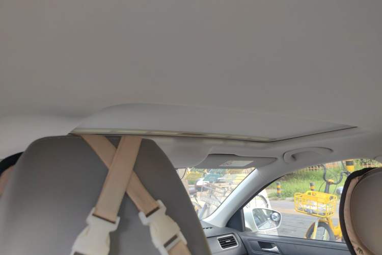 Used Skoda Rapid 2015 1.6L Automatic Smart Selection Model Headliner