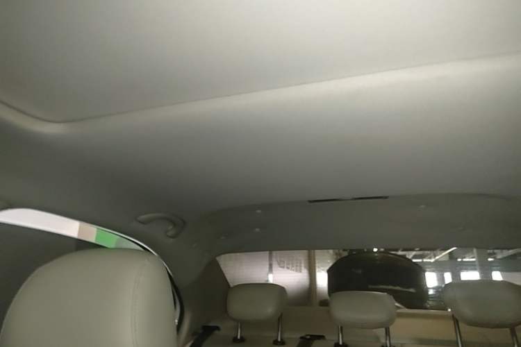 Used Skoda Rapid 2015 1.6L Manual Smart Selection Model Headliner