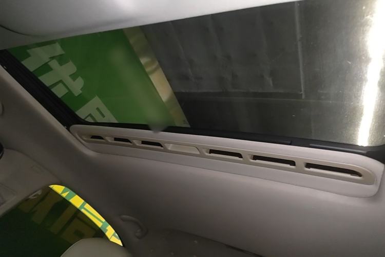 Used Skoda Rapid 2015 1.6L Manual Smart Selection Model Headliner