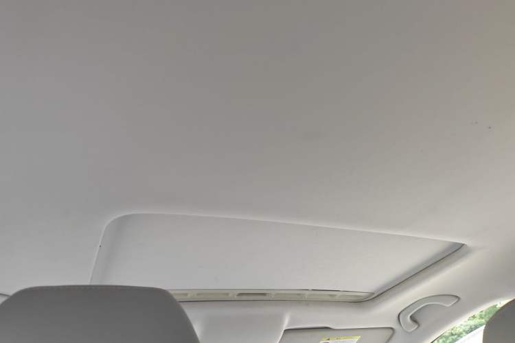 Used Skoda Rapid 2015 1.6L Automatic Preferred Model Headliner