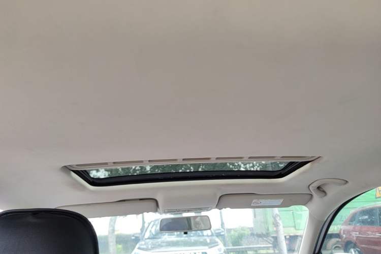 Used Skoda Rapid 2015 1.6L Manual Smart Selection Model Headliner