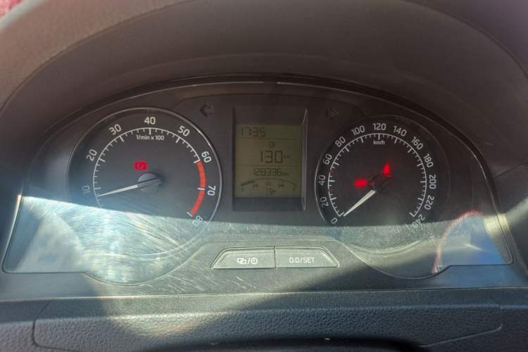 Used Skoda Rapid 2015 1.6L Automatic Smart Selection Model Instrument Cluster