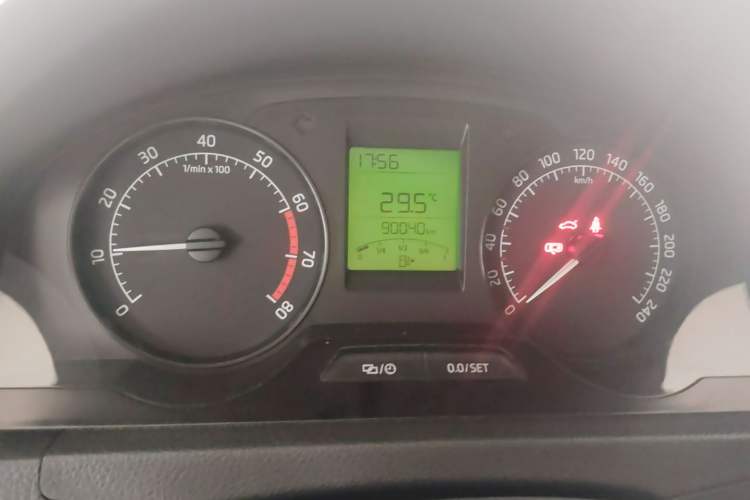 Used Skoda Rapid 2015 1.6L Manual Le Xuan Model Instrument Cluster