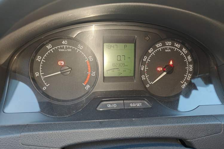 Used Skoda Rapid 2015 1.6L Automatic Smart Selection Model Instrument Cluster