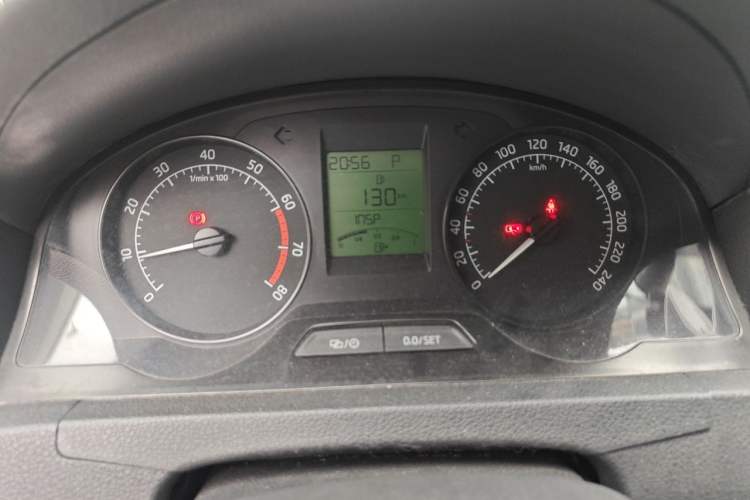 Used Skoda Rapid 2015 1.6L Automatic Smart Selection Model Instrument Cluster