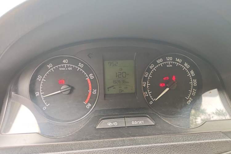 Used Skoda Rapid 2015 1.4L Manual Smart Selection Model Instrument Cluster