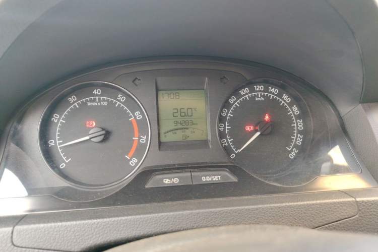 Used Skoda Rapid 2015 1.4L Manual Enjoyment Model Instrument Cluster