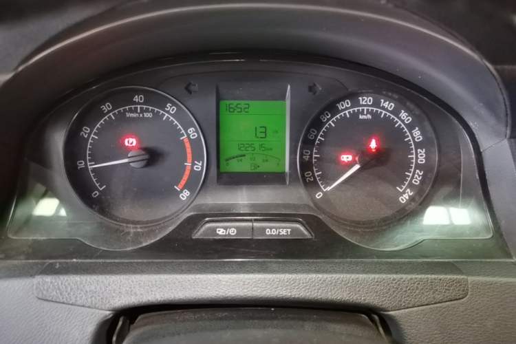 Used Skoda Rapid 2015 1.4L Manual Smart Selection Model Instrument Cluster