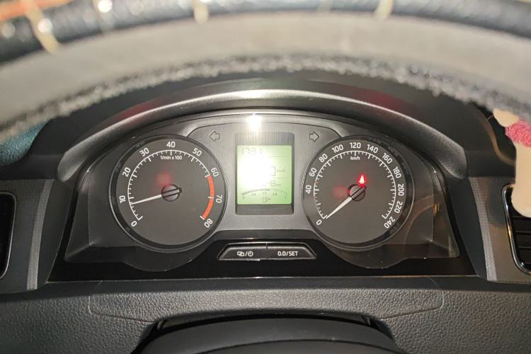 Used Skoda Rapid 2015 1.6L Manual Smart Selection Model Instrument Cluster