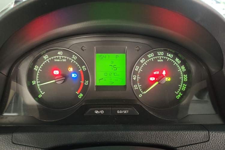 Used Skoda Rapid 2015 1.6L Automatic Smart Selection Model Instrument Cluster