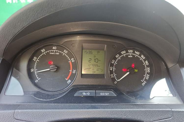 Used Skoda Rapid 2015 1.6L Automatic Smart Selection Model Instrument Cluster